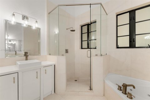 Condo in Coral Gables, Florida, 3 bedrooms  № 1743961 - photo 8
