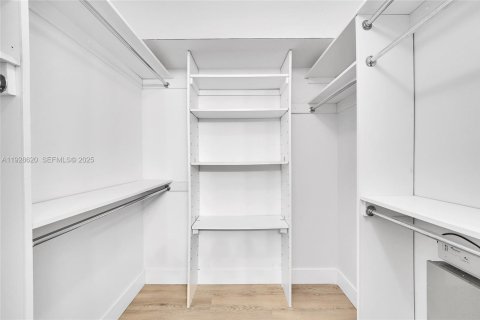 Copropriété à vendre à Pembroke Pines, Floride: 2 chambres, 102.19 m2 № 1987113 - photo 24