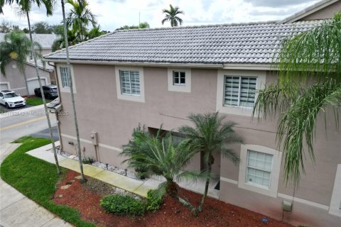 Townhouse in Weston, Florida 4 bedrooms, 161.37 sq.m. № 1706773 - photo 6