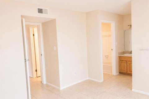 Copropriété à vendre à Saint Petersburg, Floride: 2 chambres, 74.32 m2 № 2150340 - photo 9