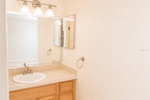 Copropriété à vendre à Saint Petersburg, Floride: 2 chambres, 74.32 m2 № 2150340 - photo 11