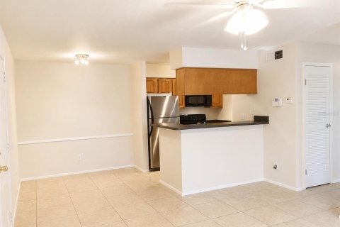 Copropriété à vendre à Saint Petersburg, Floride: 2 chambres, 74.32 m2 № 2150340 - photo 2