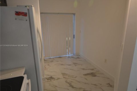 Купить кондоминиум в Хомстед, Флорида 2 спальни, 76.37м2, № 2035767 - фото 12