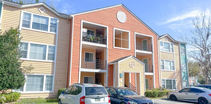 Condominio en Gainesville, Florida, 4 dormitorios № 1580241
