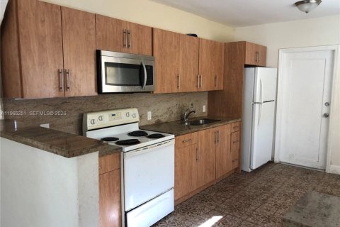 Снять в аренду виллу или дом в Бискейн-Парк, Флорида 3 спальни, 184.88м2, № 2026914 - фото 2