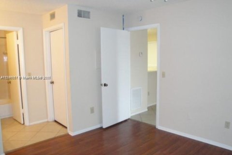 Copropriété à vendre à Pompano Beach, Floride: 1 chambre, 55.74 m2 № 1963347 - photo 12