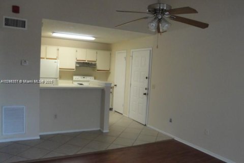 Copropriété à vendre à Pompano Beach, Floride: 1 chambre, 55.74 m2 № 1963347 - photo 10