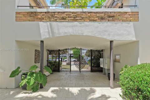 Copropriété à louer à Miami Beach, Floride: 1 chambre, 61.69 m2 № 2008444 - photo 17