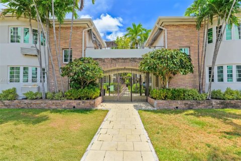 Copropriété à louer à Miami Beach, Floride: 1 chambre, 61.69 m2 № 2008444 - photo 2