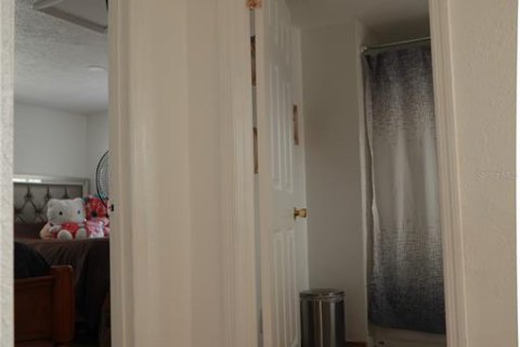 House in Tampa, Florida 3 bedrooms, 100.33 sq.m. № 1800611 - photo 22