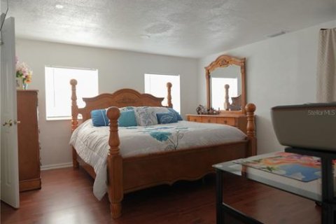 House in Tampa, Florida 3 bedrooms, 100.33 sq.m. № 1800611 - photo 18