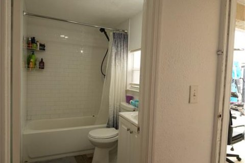 House in Tampa, Florida 3 bedrooms, 100.33 sq.m. № 1800611 - photo 16