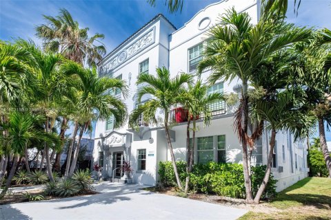 Propiedad comercial en venta en Miami Beach, Florida № 1788835 - foto 1