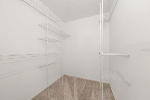 Condo in Largo, Florida, 2 bedrooms  № 2381346 - photo 19