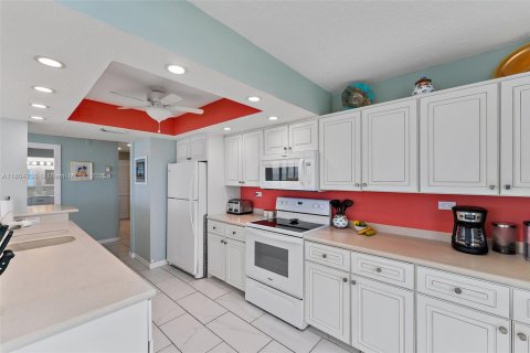 Copropriété à louer à Hutchinson Island South, Floride: 2 chambres, 111.48 m2 № 1728982 - photo 15