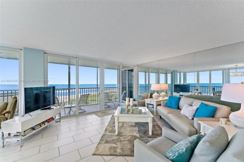 Copropriété à louer à Hutchinson Island South, Floride: 2 chambres, 111.48 m2 № 1728982 - photo 6