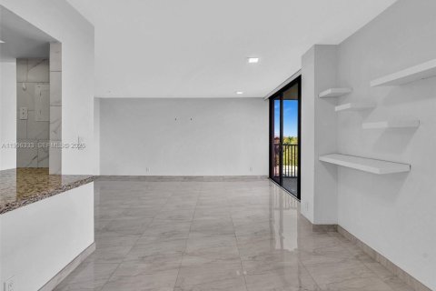 Condo in Aventura, Florida, 1 bedroom  № 2058395 - photo 15