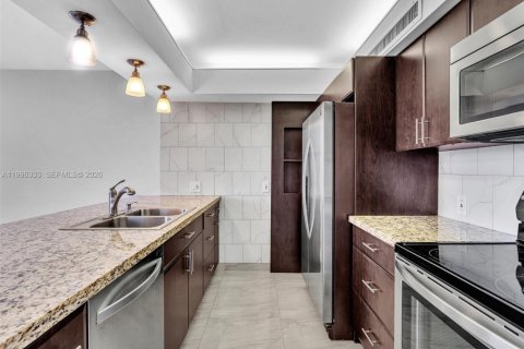 Condo in Aventura, Florida, 1 bedroom  № 2058395 - photo 19
