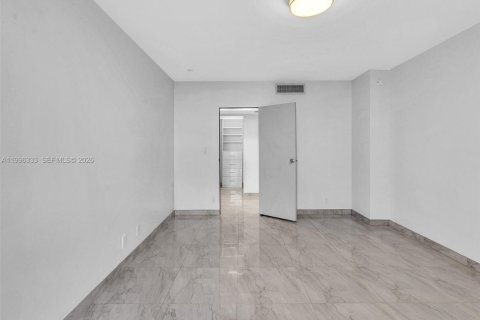 Condo in Aventura, Florida, 1 bedroom  № 2058395 - photo 29