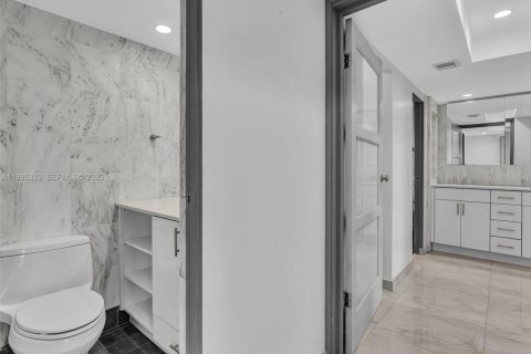 Condo in Aventura, Florida, 1 bedroom  № 2058395 - photo 26
