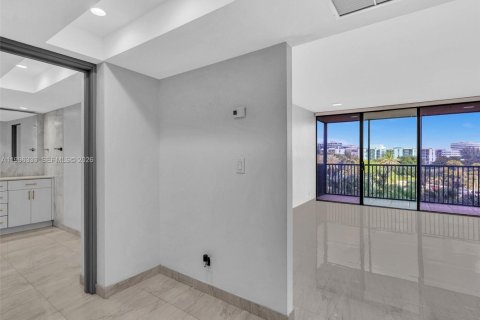 Condo in Aventura, Florida, 1 bedroom  № 2058395 - photo 4