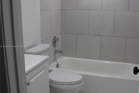 Copropriété à louer à Miami, Floride: 2 chambres, 69.68 m2 № 1857171 - photo 8