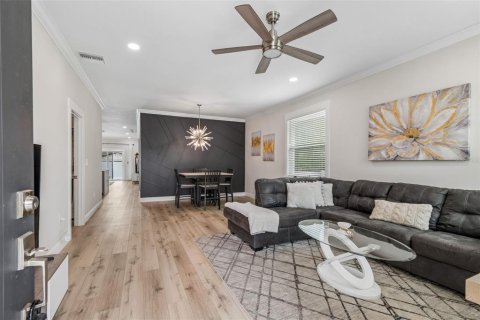 Casa en venta en Tampa, Florida, 3 dormitorios, 153.1 m2 № 2140553 - foto 7