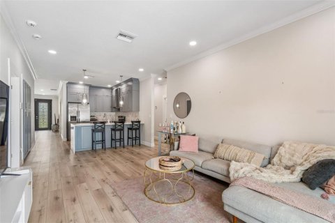 Casa en venta en Tampa, Florida, 3 dormitorios, 153.1 m2 № 2140553 - foto 26