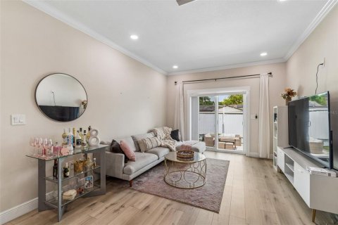 Casa en venta en Tampa, Florida, 3 dormitorios, 153.1 m2 № 2140553 - foto 23
