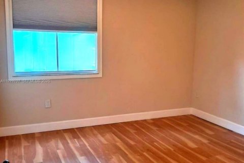 Снять в аренду кондоминиум в Дорал, Флорида 2 спальни, 125.33м2, № 1987573 - фото 7