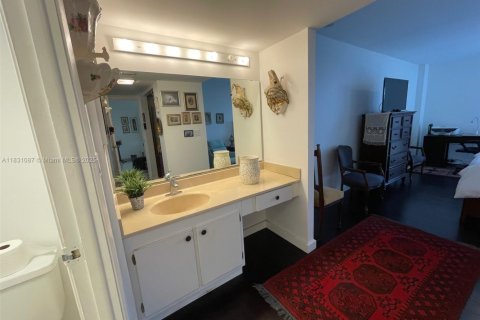 Купить кондоминиум в Авентура, Флорида 2 спальни, 107.49м2, № 1958185 - фото 28