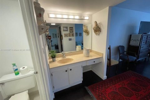 Купить кондоминиум в Авентура, Флорида 2 спальни, 107.49м2, № 1958185 - фото 29