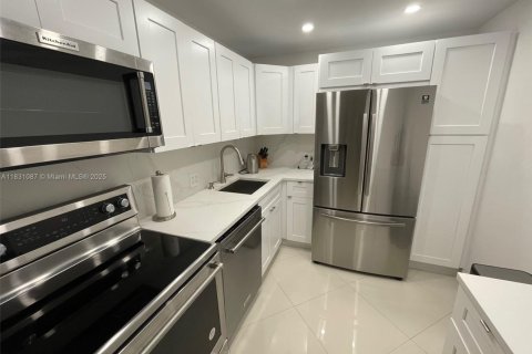 Купить кондоминиум в Авентура, Флорида 2 спальни, 107.49м2, № 1958185 - фото 5