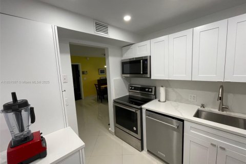 Купить кондоминиум в Авентура, Флорида 2 спальни, 107.49м2, № 1958185 - фото 6