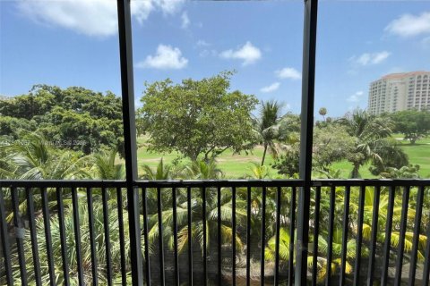 Купить кондоминиум в Авентура, Флорида 2 спальни, 107.49м2, № 1958185 - фото 1