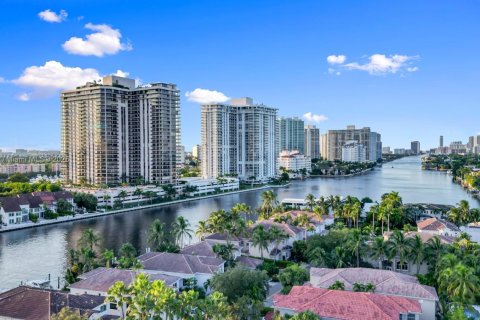 Condominio en venta en Sunny Isles Beach, Florida, 2 dormitorios, 141.68 m2 № 1766315 - foto 29