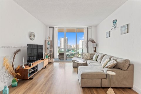 Condominio en venta en Sunny Isles Beach, Florida, 2 dormitorios, 141.68 m2 № 1766315 - foto 8