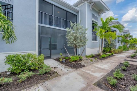 Apartamento en alquiler en Punta Gorda, Florida, 2 dormitorios, 145.76 m2 № 1812995 - foto 2