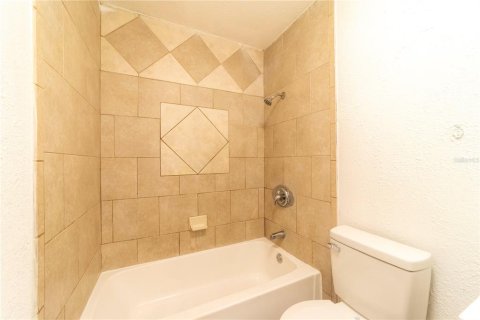 Villa ou maison à vendre à Mount Dora, Floride: 3 chambres, 99.03 m2 № 1917222 - photo 25