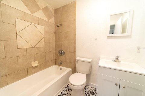 House in Mount Dora, Florida 3 bedrooms, 99.03 sq.m. № 1917222 - photo 22