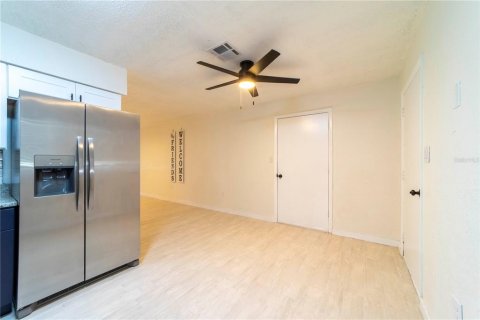 House in Mount Dora, Florida 3 bedrooms, 99.03 sq.m. № 1917222 - photo 11