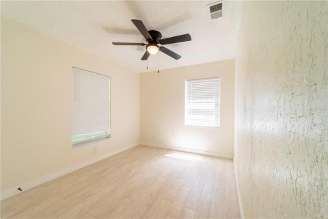 Villa ou maison à vendre à Mount Dora, Floride: 3 chambres, 99.03 m2 № 1917222 - photo 19
