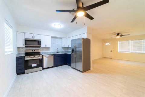 Villa ou maison à vendre à Mount Dora, Floride: 3 chambres, 99.03 m2 № 1917222 - photo 5