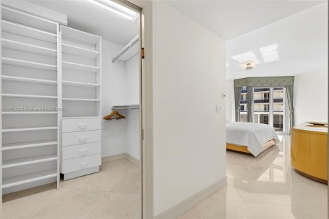 Купить кондоминиум в Серфсайд, Флорида 2 спальни, 161.65м2, № 1936454 - фото 28