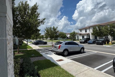 Adosado en venta en Homestead, Florida, 3 dormitorios, 149.76 m2 № 1892534 - foto 25