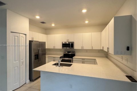 Adosado en venta en Homestead, Florida, 3 dormitorios, 149.76 m2 № 1892534 - foto 5