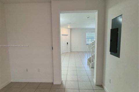 Adosado en venta en Homestead, Florida, 3 dormitorios, 149.76 m2 № 1892534 - foto 10