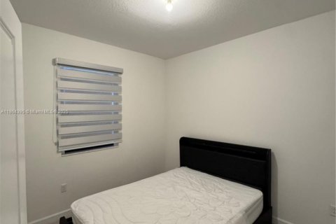 Adosado en venta en Homestead, Florida, 3 dormitorios, 149.76 m2 № 1892534 - foto 12