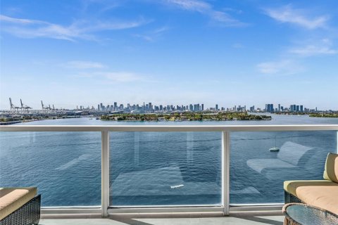 Condominio en alquiler en Miami Beach, Florida, 1 dormitorio, 69.31 m2 № 2026641 - foto 28
