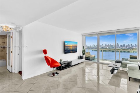 Condominio en alquiler en Miami Beach, Florida, 1 dormitorio, 69.31 m2 № 2026641 - foto 18